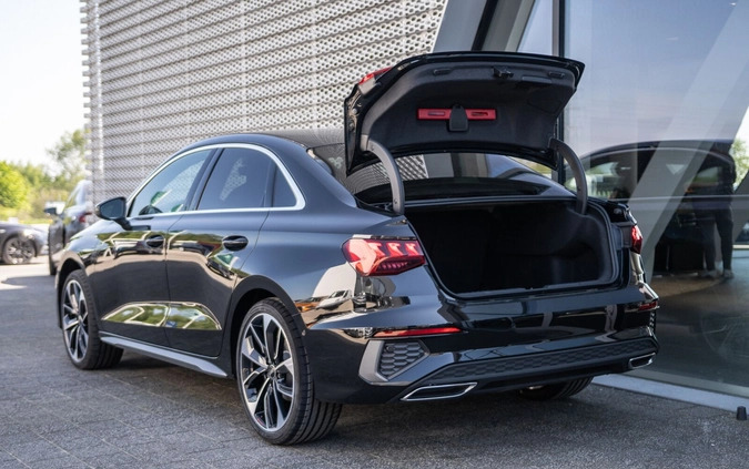 Audi A3 cena 161638 przebieg: 5, rok produkcji 2024 z Krotoszyn małe 301